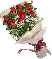 11 adet kirmizi güllerden özel buket  Yozgat internetten çiçek siparişi 