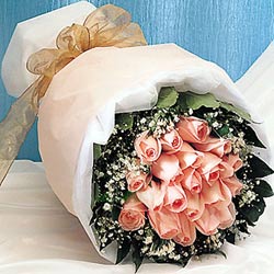 12 adet sonya gül buketi anneler günü için olabilir   Yozgat İnternetten çiçek siparişi 