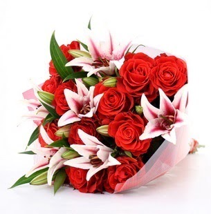  Yozgat çiçek siparişi vermek  3 dal kazablanka ve 11 adet kırmızı gül