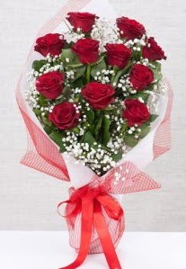 11 kırmızı gülden buket çiçeği  Yozgat 14 şubat sevgililer günü çiçek 